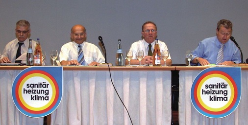 Die neu gewählte Führungsmannschaft: Vorsitzender Manfred Stather (v.r.) mit seinen drei Stellvertretern Volker Werling, Hans Lanz und Wolfgang Friedrich