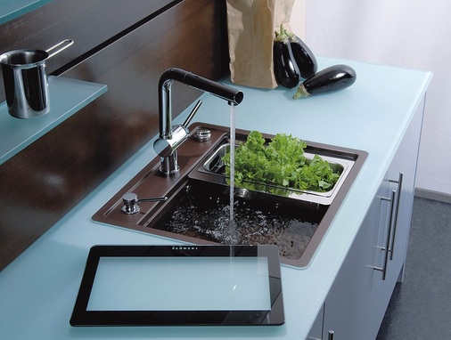 Die flächenbündige Montage bietet Schock ab sofort für alle Spülen aus dem Composite-Werkstoff Cristadur an