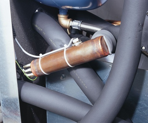 Bild 4 Die Leistung des elektrischen Heiz­einsatzes kann auf 2, 4 oder 6 kW eingestellt werden