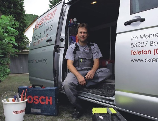 SHK-Unternehmer Frank Oxenfart möchte ein möglichst schadstoffarmes Auto nutzen. Der VCD listet entsprechende Fahrzeuge auf