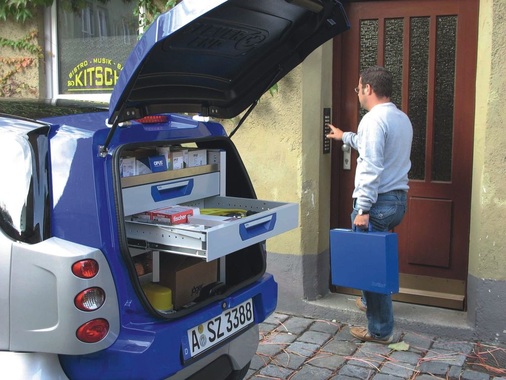 Mit voluminöser Heckklappe plus Werkstattmodul hat Sortimo den Smart Fortwo zum tauglichen Servicefahrzeug werden lassen