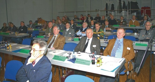 Aufmerksame Zuhörer auf der Mitgliederversammlung in Filderstadt
