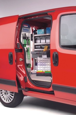 Der Frachtraum des Fiorino ist sowohl von ­hinten als auch von der rechten Fahrzeugseite zugänglich