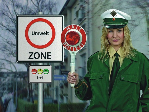 Bild 1 Seit Januar 2008 sind viele Innenstädte für Autos gesperrt, wenn diese nicht mit Plakette unterwegs sind