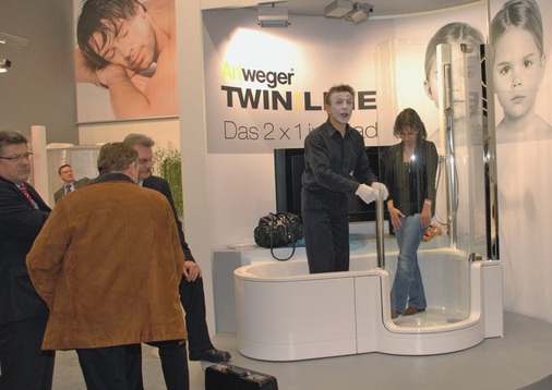 Die Twinline von Artweger kombiniert Designanspruch mit barrierefreiem Baden und Duschen — und ist ein echter Verkaufsschlager