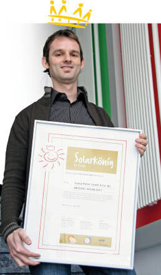 Audienz beim „Solarkönig in Gold“: Der Heizungsfachbetrieb von Matthias Irrgang erhielt diese Auszeichnung für 142 installierte Solarthermieanlagen im Jahr 2007