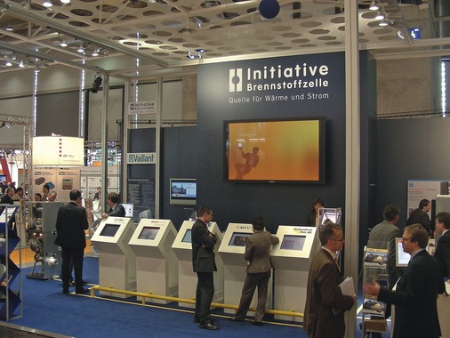 Mit fast unveränderten Exponaten präsentierten sich 2008 die Mitglieder der Initiative Brennstoffzellen. Allgemeine Erkenntnis: Unsere Geräte müssen besser, billiger und einfacher werden