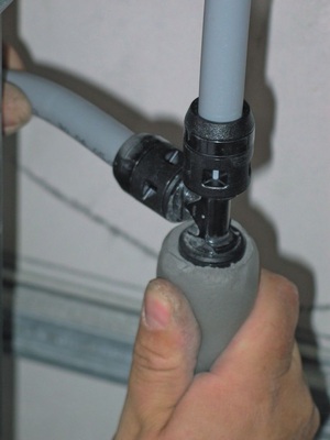 Werkzeuglose Steckverbindungstechnik für Sanitär und Heizung