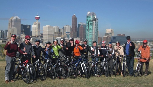 Natur pur: Mit dem Mountainbike fuhren die „Extrem-Sportler“ unserer Reisegruppe einmal rund um Calgarys Hügellandschaft