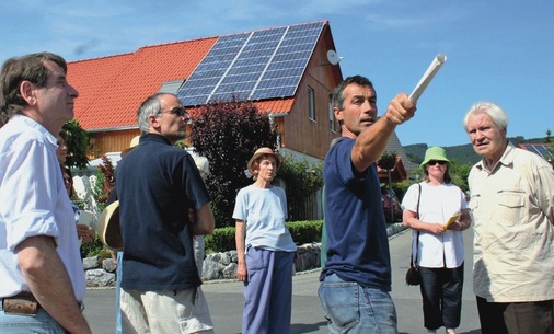 Solare „Wattwanderung“: Tage der offenen Tür bei zufriedenen Solarlagenbesitzern garantieren nicht nur Informationen aus erster Hand, sondern beleben auch Ihre Auftragsbücher