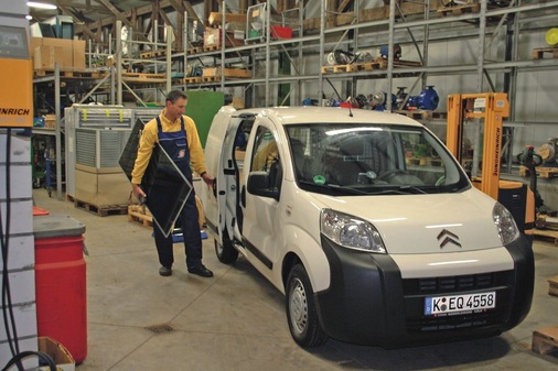 Für zahlreiche ServiceAufgaben in der City ist der ­Citroën Nemo entwickelt worden und kann mit der besonderen Werkstatteinrichtung recht ­flexibel eingesetzt werden