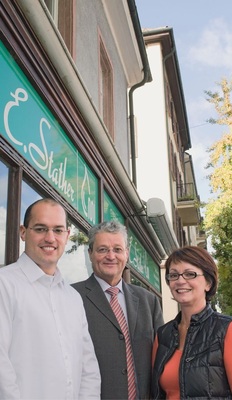 Manfred Stather mit Ehefrau Gabi und Sohn Christian — das Familienunternehmen E. Stather gibt es nun mehr bereits seit 98 Jahren.