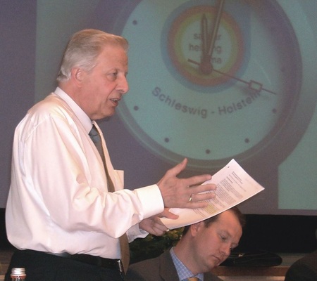 „Dass ein Gasversorger bei fundamentalen Dingen einen Alleingang gegen den erklärten Willen des Handwerks macht, ist inakzeptabel und führt ­unweigerlich zum Bruch der Marktpartnerschaft.“Ehrenlandesinnungsmeister Rolf Richter ist noch Vorsitzender der alten Gasgemeinschaft