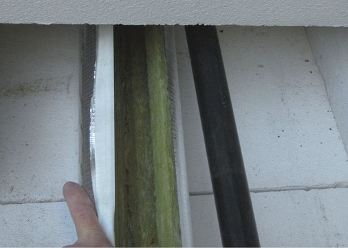 9 Bei der Streckenisolierung ist die kleinste mögliche Rohrhalbschale nach der Dimension des Rohres auszuwählen.