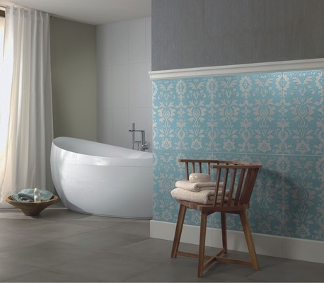 11 Charmant wird hier Nostalgie modern in Szene gesetzt. Die Wandfliese Cherie in Blau-Grün mit Arabesken sorgt für Frische und Leichtigkeit und vermittelt eine elegante Lebensart.