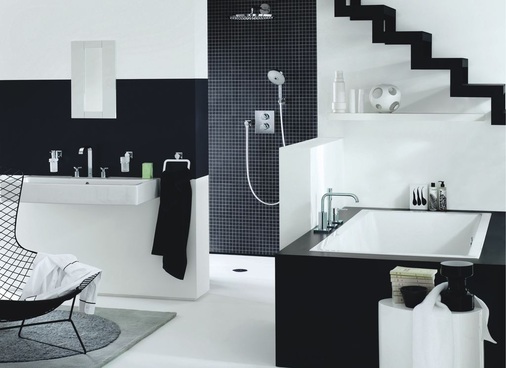 Die Bedürfnisse der Benutzer werden in den Vordergrund gestellt, und das Bad wird in verschiedene Nutzungszonen ­aufgeteilt.