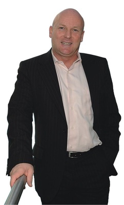 Freizeit und Ökologie spielen im ­Gesamtkonzept der Therme Erding ­eine entscheidende Rolle, auch bei der innovativen Saunenbeheizung. Uwe Barth, Prokurist der Thermenwelt Erding