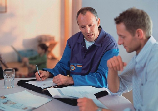 Kompetenz im Beratungsgespräch: Der ­Kunde soll in Zukunft im Angebot erkennen können, ob er bei der ­Heizungsmodernisierung eine standardisierte ­Regelleistung oder eine Premiumleistung bekommt.