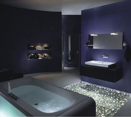 14 Dunkelblau oder schon Violett? Auf jeden Fall findet man hier Ruhe vom Alltag.