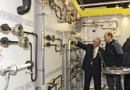 Bei Kemper stand das Thema Trinkwasserhygiene im Mittelpunkt. Auch der Installateur ist in punkto Hygiene und Gesundheit künftig noch mehr gefragt.