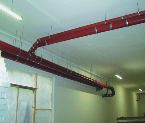 4 Sammelleitungen in gusseiserner Ausführung.