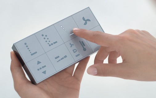 Die abnehmbare Fernbedienung wird von Duravit mit Wandhalterung geliefert. Die Bedeutung der Symbole erschließt sich intuitiv.