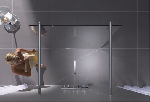 Premiere: In Verbindung mit dem bodenebenen Duschplatz bietet die ebenfalls neu vorgestellte Walk-in-Shower XS Duschkomfort aus einer Hand.