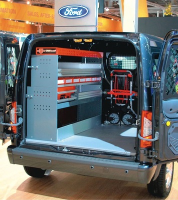 Servicefahrzeug mit OrsyMobil-Basis­einrichtung: Ford zeigte seinen Lieferwagen Connect mit einem Ausbauvorschlag von Würth.