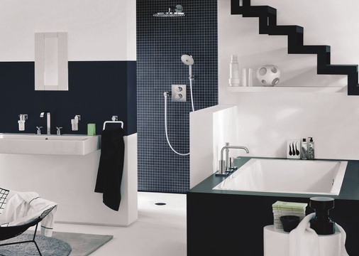 Das Badezimmer früherer Prägung — nämlich ein übersichtlicher, klar ­definierter geschlossener Raum, in den eine bestimmte ­Anzahl funk­tionaler Ausstattungsobjekte installiert wurden — ist out. Bereits heute werden viele ­Elemente in den Wohnbereich ­integriert.