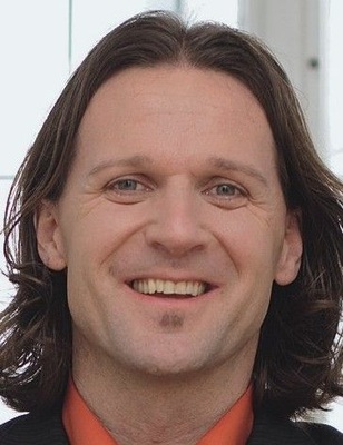 Timo Leukefeld (Geschäftsführer Soli Fer ­Solardach): „Beim Denkmalschutz ist die ins Dach integrierte Solarthermie ein Problemlöser, wenn nicht gedämmt werden darf.“