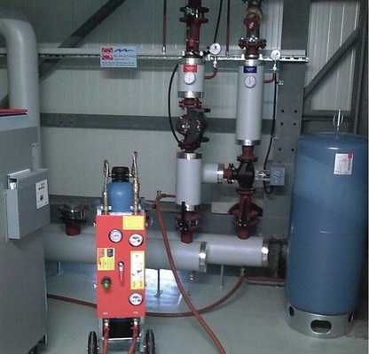 Eine Reihe von Produkten erleichtern dem Heizungsbauer mittlerweile das Befüllen der Anlage mit demineralisiertem Wasser.