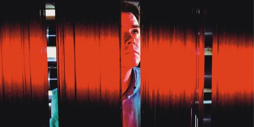 Blick in die Produk­tionsanlage zur Herstellung einer Multifilament-Carbonfaser.