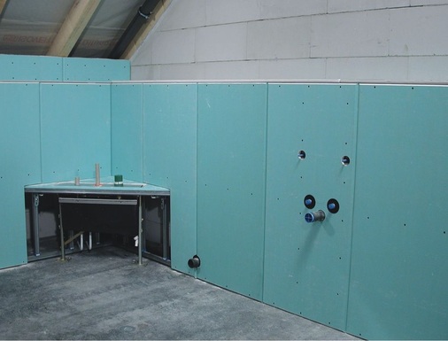 Mit der Installation eines Vorwandsystems entfällt das Aufstemmen von Mauerwerk. Die gesamte Technik verschwindet im Inneren der Bauelemente.