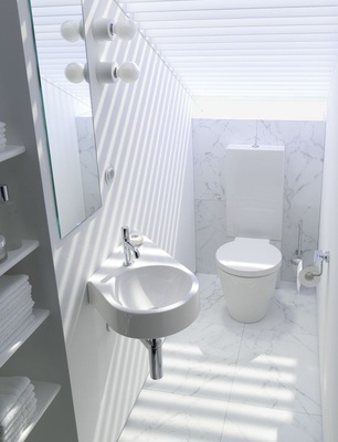 6 Klein aber fein — Highlight sind die ­Lichtspiele dank Lamellen vor dem Dachflächenfenster.