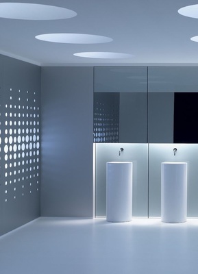 Einladend dank viel Ablagefläche und Sitzplatz.