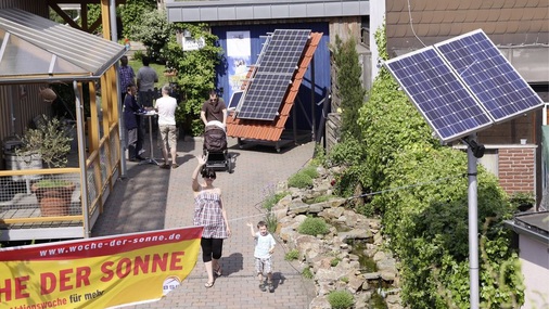 Ein Event aus dem Vorjahr: Besichtigung des Solarhauses der Bäder Solar GbR in Dinslaken (www.baedersolar.de). - © Woche der Sonne
