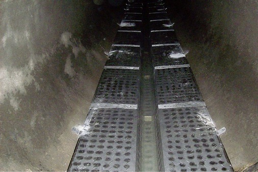 Die Ansicht des Objektes von der Südwestseite zeigt eine schöne Lage im Grünen.