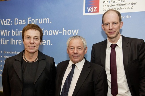 Präsidentin Barbara Wiedemann, Horst Eisenbeis und der designierte Geschäftsführer Dr. Michael Herma auf dem 2. VdZ-Projektforum in Berlin.