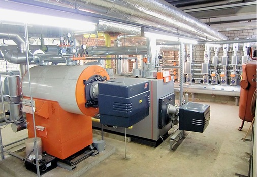 Das Regelsystem sorgt neben der optimierten Wärmeverteilung auch für einen verbesserten Nutzungsgrad der 720-kWGasbrennwertanlage.