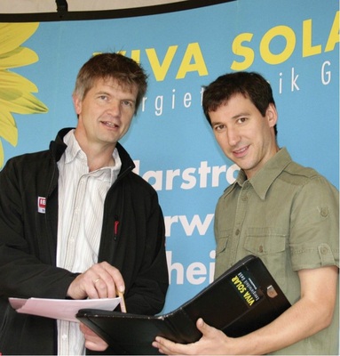 Thomas Zmelty und Christian Stinner (v.l.) sind Geschäftsführer der Viva Solar Energietechnik GmbH in Andernach. - © Thomas Dietrich
