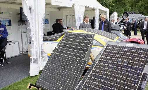 Rund 200 innovative Aussteller waren vom Bundespräsidialamt eingeladen, sich an der Leistungsschau in der kleinen Zeltstadt vor dem Bellevue zu beteiligen.