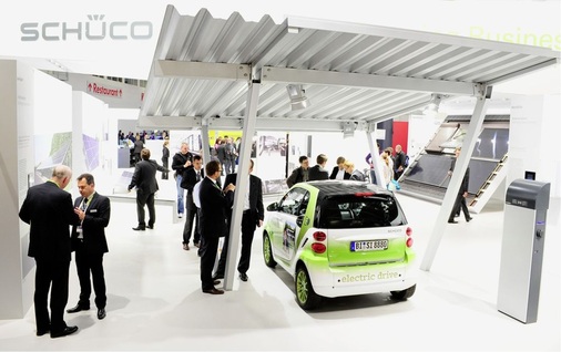 Kombinationen aus PV-Carports, Ladestationen und Elektroautos standen bei vielen Besuchern oben in der Beliebtheitsskala.