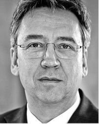 Andreas Mundt, Bundeskartellamt: „Es lohnt sich kaum, in Regelenergiekraftwerke zu investieren. Wir müssen mit der Volatilität ­leben.“