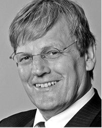 Prof. Eicke R. Weber, Fraunhofer-Institut für Solare Energiesysteme: „Die PV-­Industrie ist die innovativste Branche, die es überhaupt gibt.“
