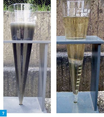 Optisch und sensorisch ist Betriebswasser von Trinkwasser nicht zu unterscheiden.Links: GrauwasserRechts: Betriebswasser