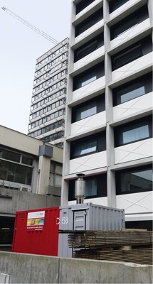 Direkt am Hochhaus des Studentendorfs wurde ein weiterer Heizcontainer mit 600 kW aufgestellt.
