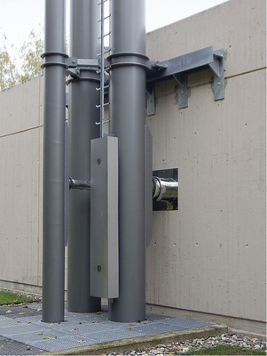 Teil einer dreiteiligen Stahl­kamin­anlage: Das Innenrohr für einen Pelletkessel mit 540 kW hat einen Durchmesser von 350mm.