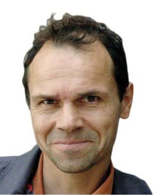 Theodor Röhm von der Firma „Der radelnde Installateur“ aus Bremen.„Ich bin Botschafter, weil der hydraulische Abgleich dazu führt, dass alle Räume in einem Haus die für sie notwendige Wärme bekommen, unabhängig von ihrer räumlichen Entfernung von der Heizungspumpe. Zusätzlich sinkt die Temperatur des Wassers, das in den Heizkessel zurückfließt (Rücklauf). In modernen Brennwertkesseln ist der Brennwerteffekt dadurch höher.“