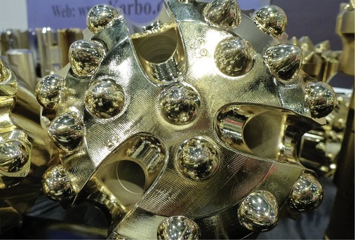 In der Geothermiebranche ist nicht alles Gold, was glänzt. Die oberflächennahe Geothermie spürt die Häufung von Schäden rund ums Bohrloch. Insbesondere private Hausbesitzer halten sich zurück.