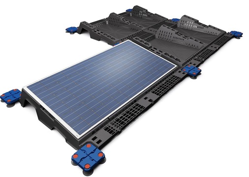 Das Solfixx von Solon basiert auf Kunststoffteilen, die in­ein­ander gesteckt werden. Die Solarmodule ergeben eine in sich geschlossene Fläche.